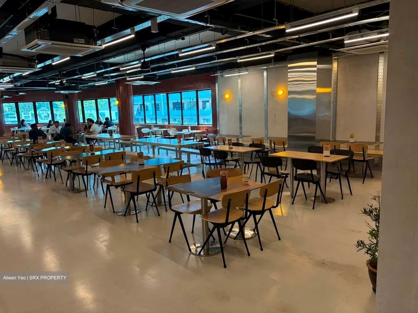 Ayer Rajah Amenity Centre (D5), Retail #585385161